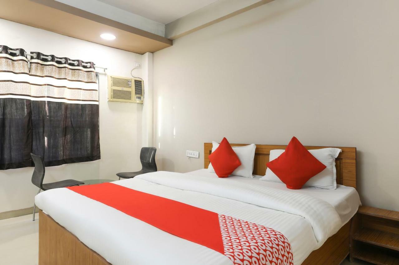 Māndu Oyo 43851 Hotel Virasat מראה חיצוני תמונה
