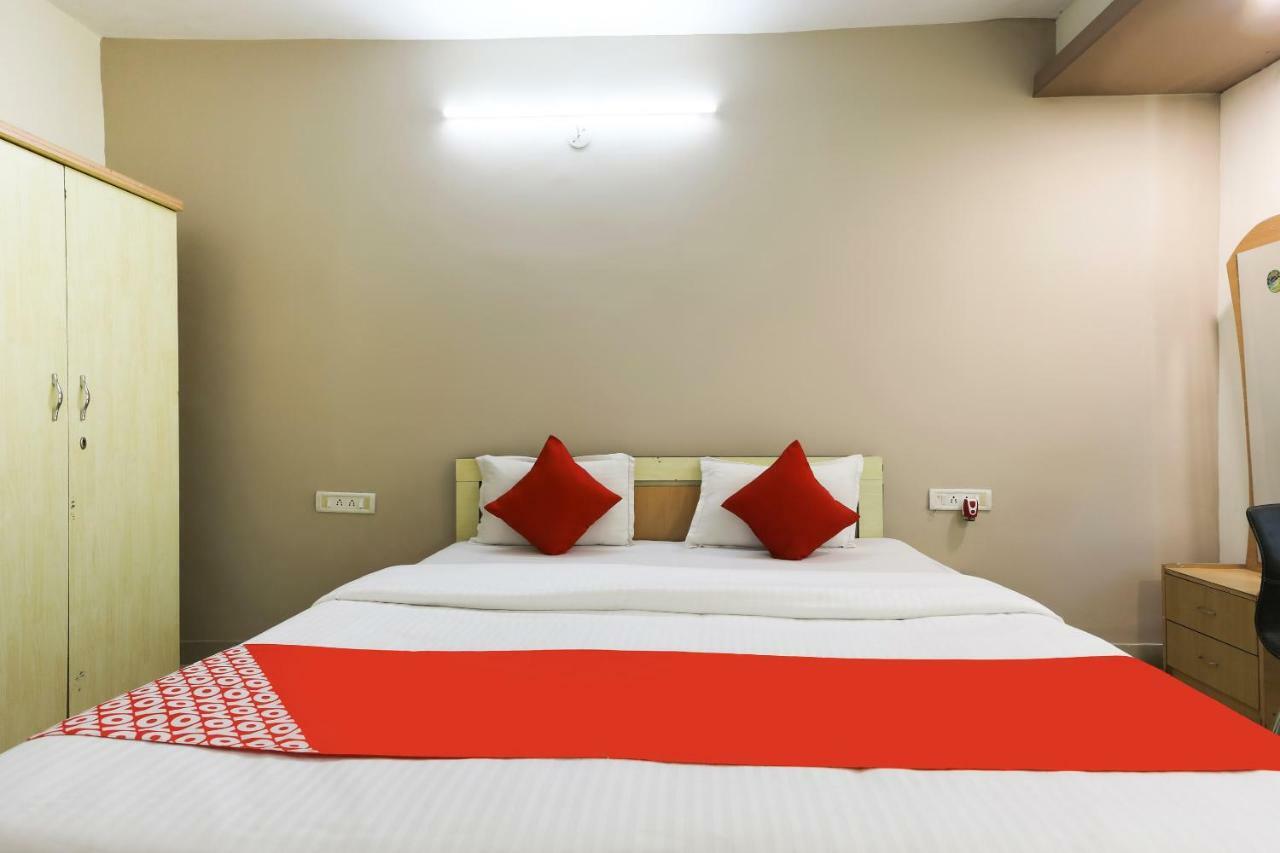 Māndu Oyo 43851 Hotel Virasat מראה חיצוני תמונה