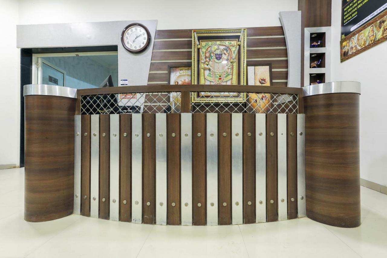 Māndu Oyo 43851 Hotel Virasat מראה חיצוני תמונה