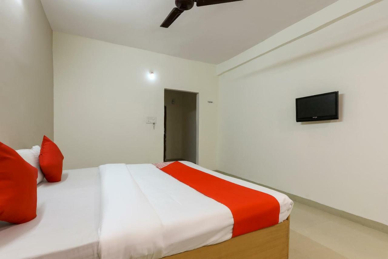 Māndu Oyo 43851 Hotel Virasat מראה חיצוני תמונה