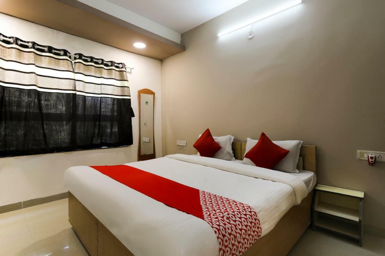 Māndu Oyo 43851 Hotel Virasat מראה חיצוני תמונה