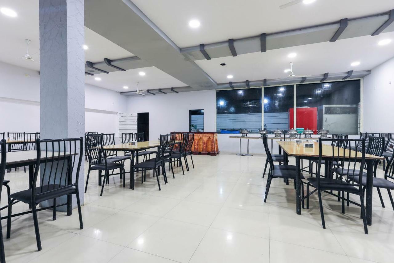 Māndu Oyo 43851 Hotel Virasat מראה חיצוני תמונה