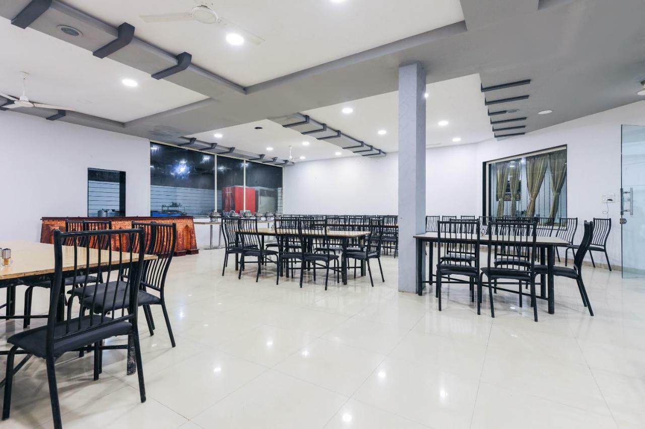 Māndu Oyo 43851 Hotel Virasat מראה חיצוני תמונה